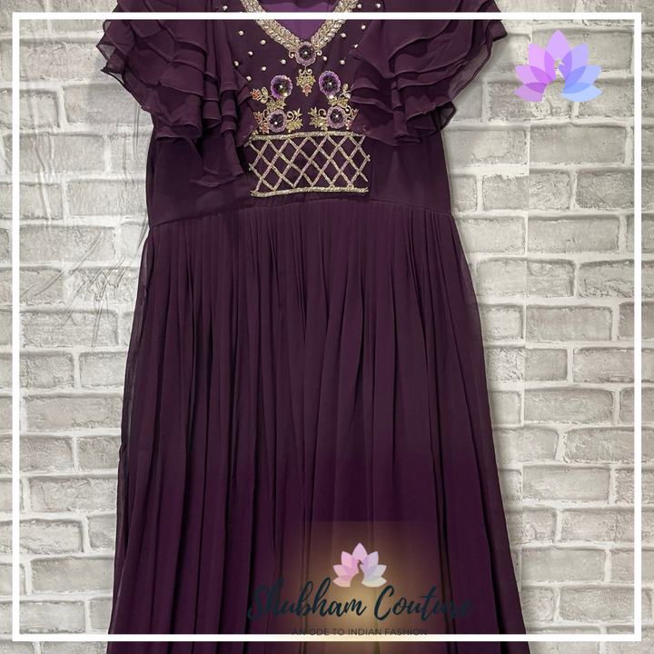 Frills sleeves long dress in grape color